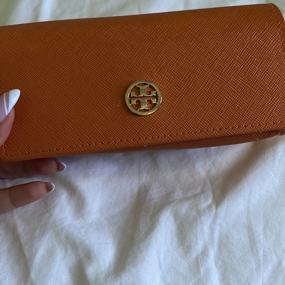 Tory Burch sunglasses with case - Picture 5 of 5